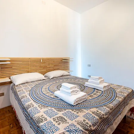 Peaceful Apartment! X4 Near Parma Apartmán *